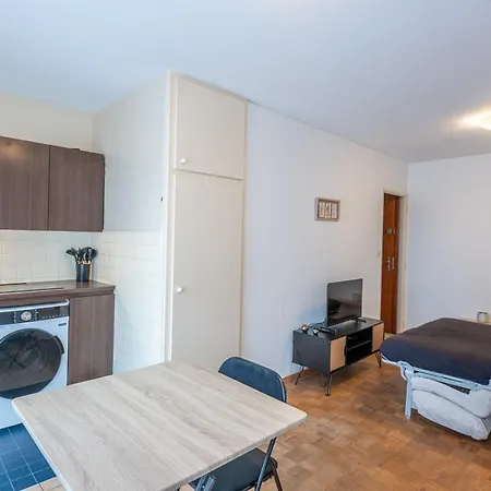 M080 Joli Avec Balcon